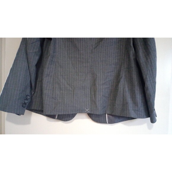 Women's Talbots Wool Blend Gray Grey Pinstripe Blazer, Size 12P - Picture 9 of 12
